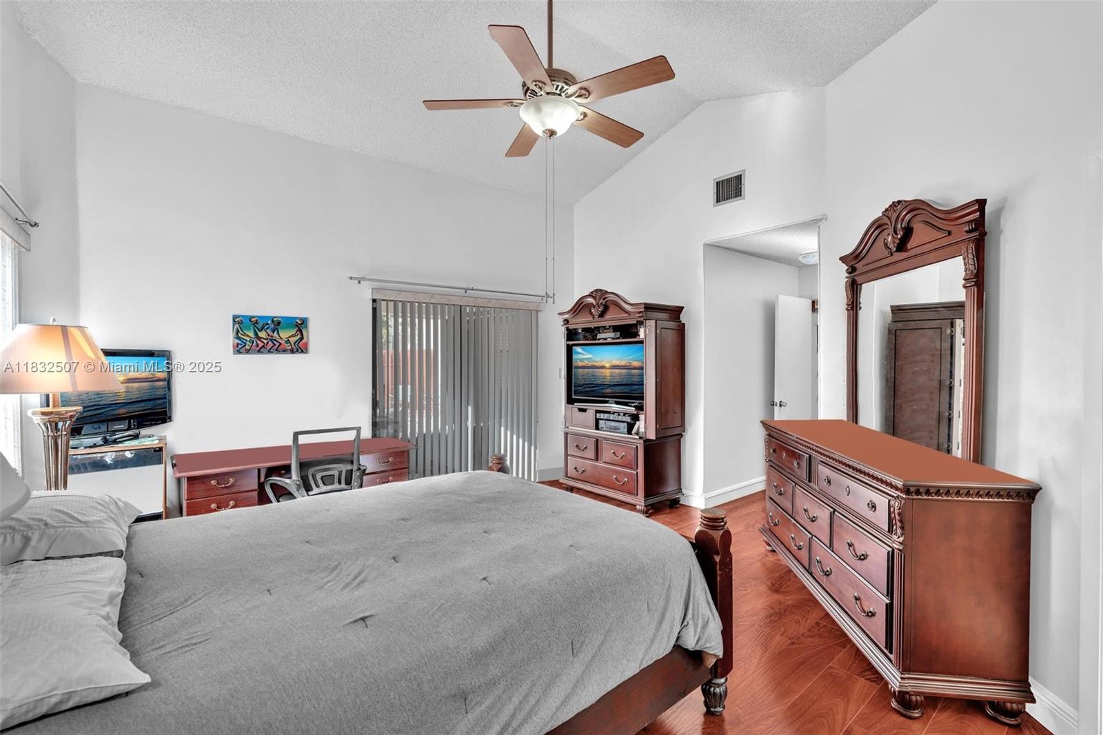 631 SW 113th Ave