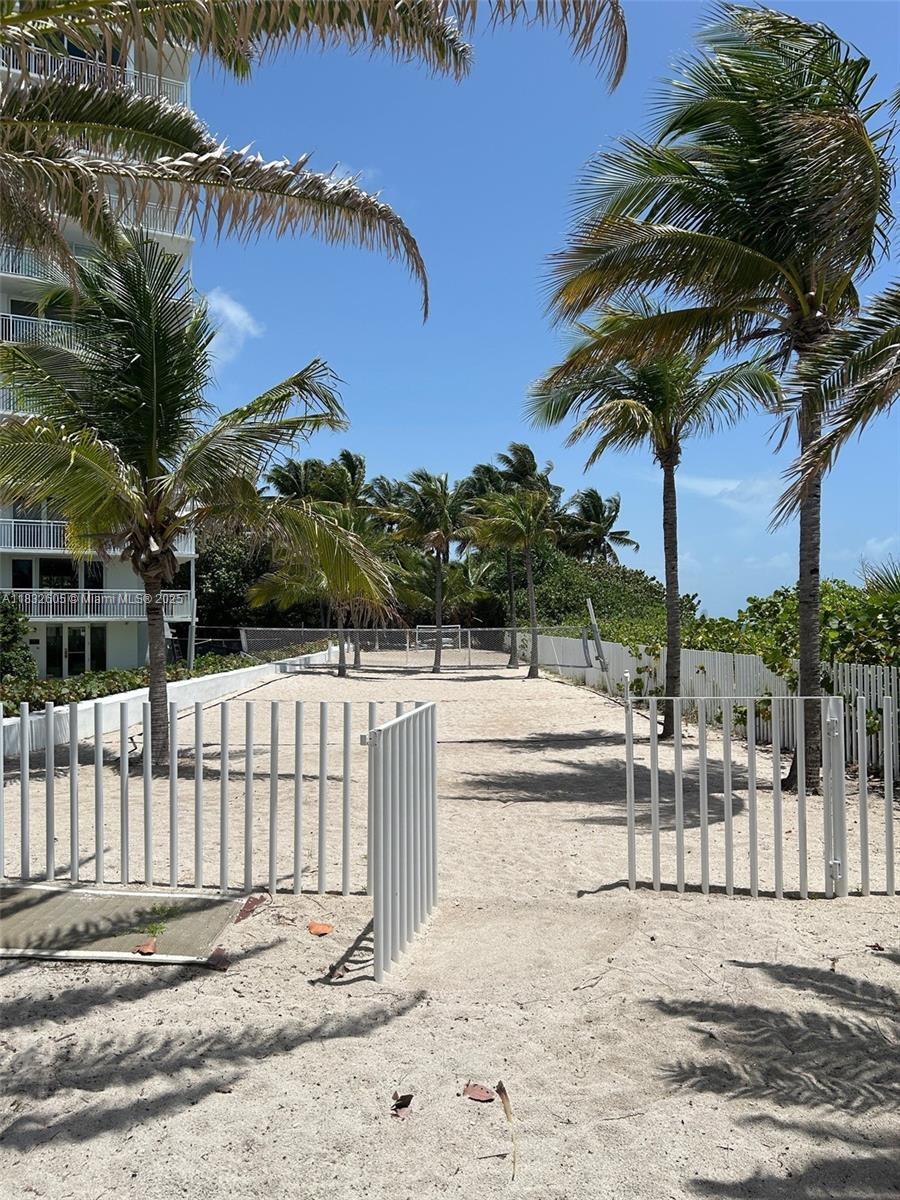 609 Ocean Dr # 3G