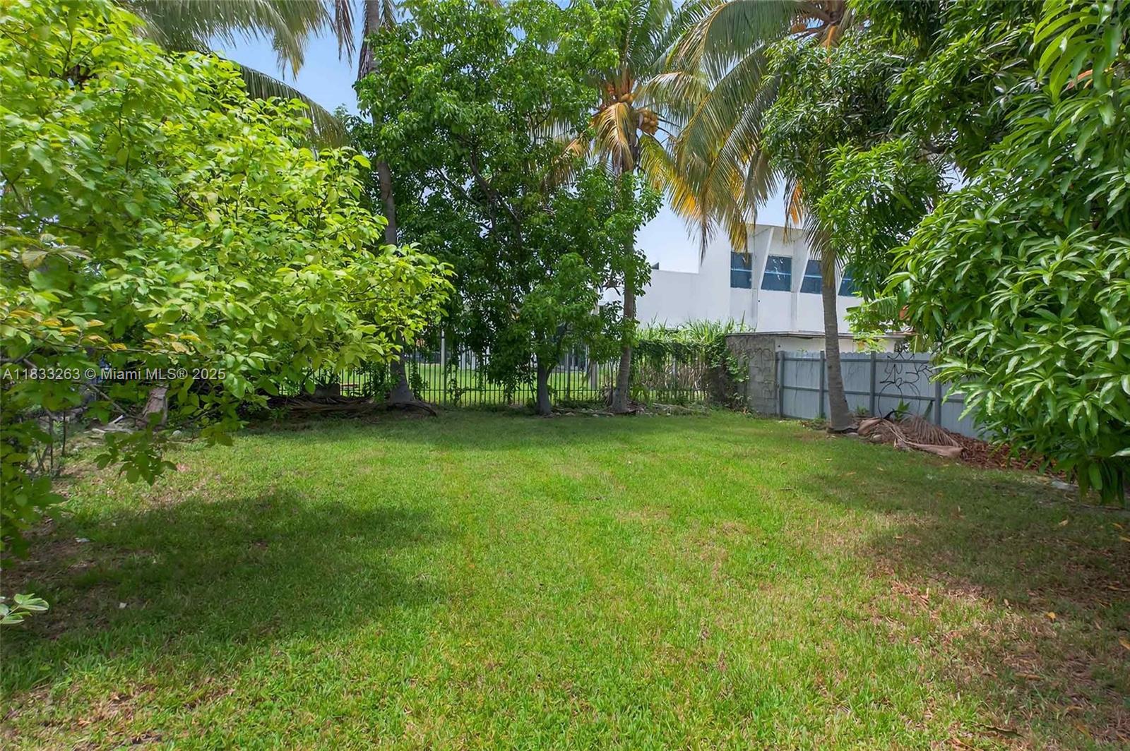 8224 NW 1st Pl