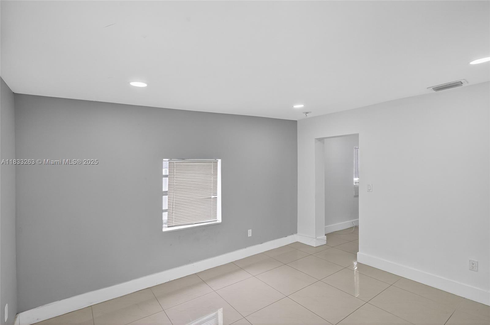 8224 NW 1st Pl