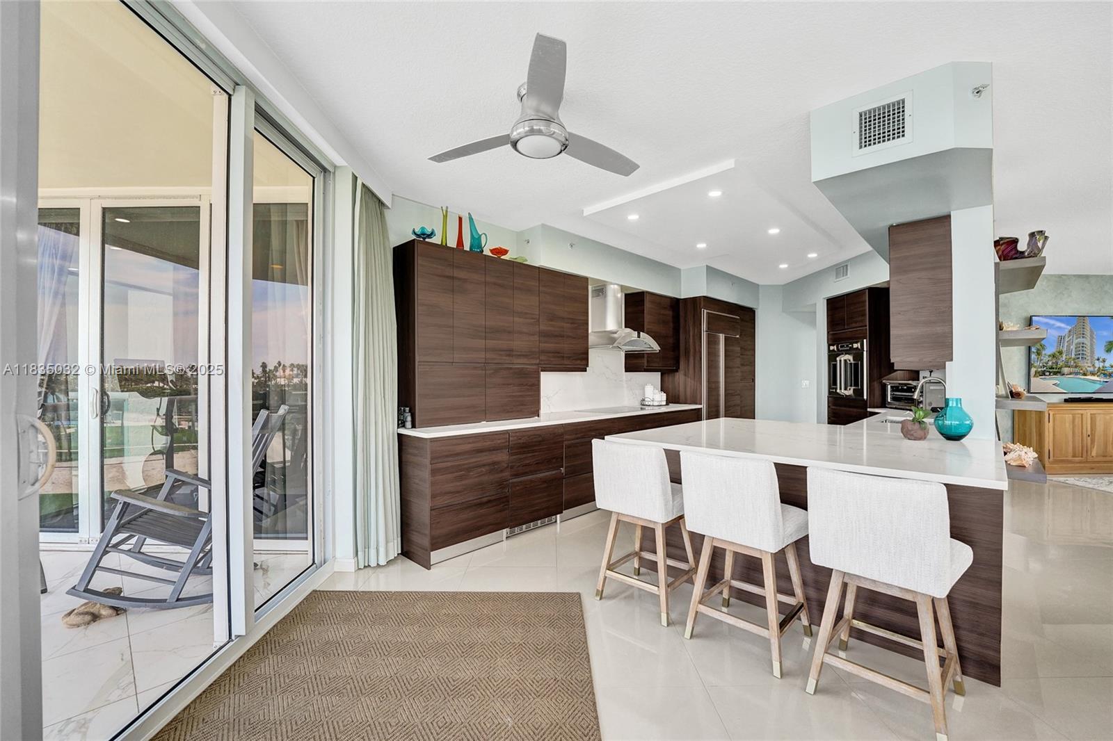 6051 N Ocean Dr # 404