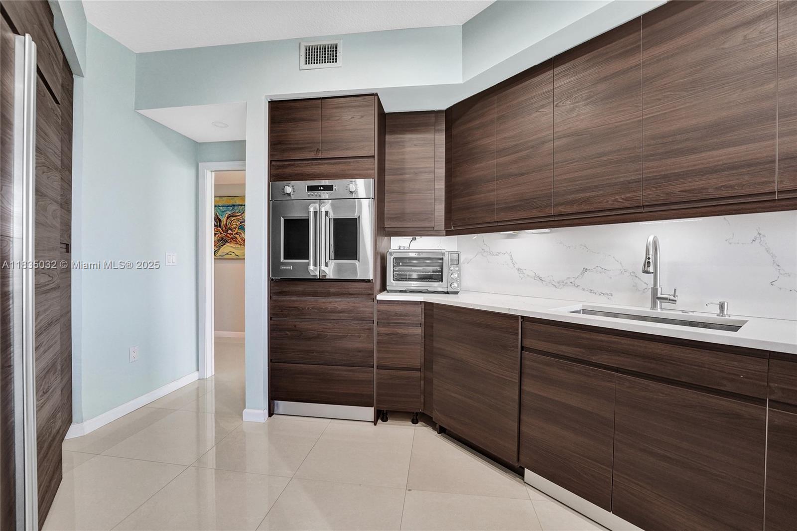 6051 N Ocean Dr # 404