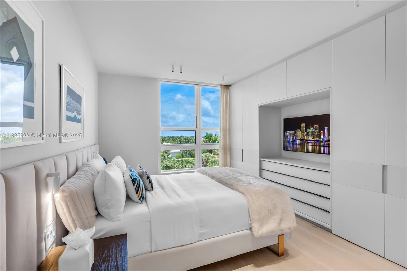 430 Grand Bay Dr # 608