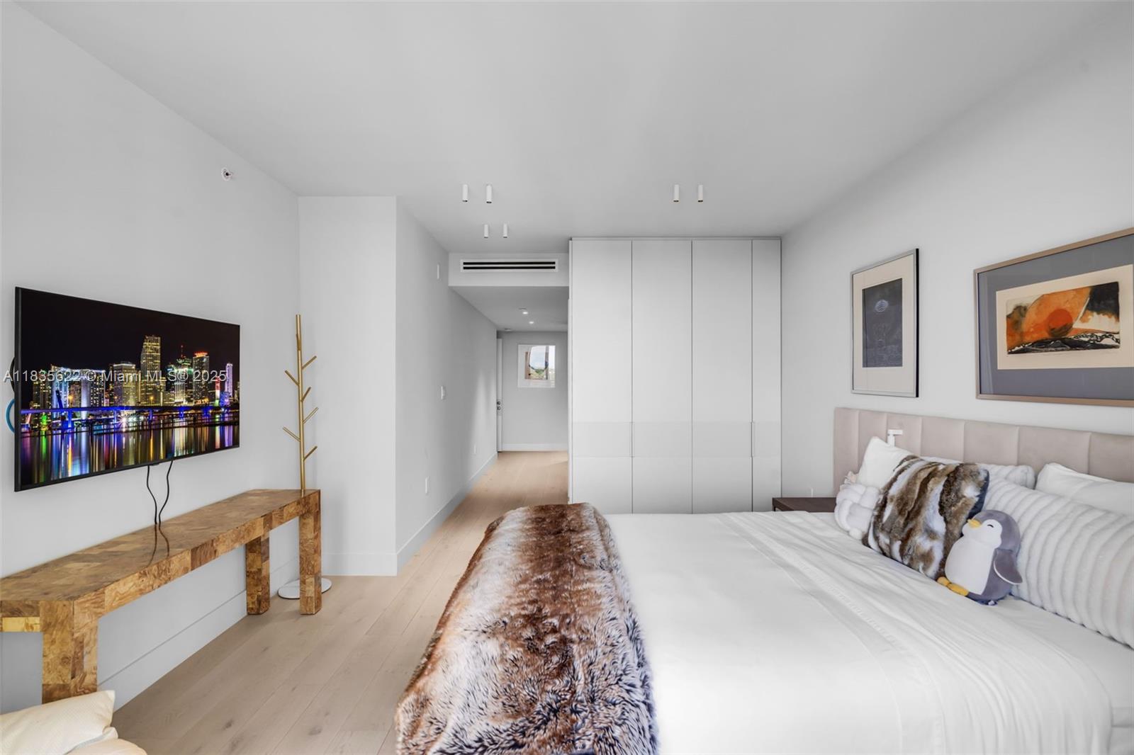 430 Grand Bay Dr # 608