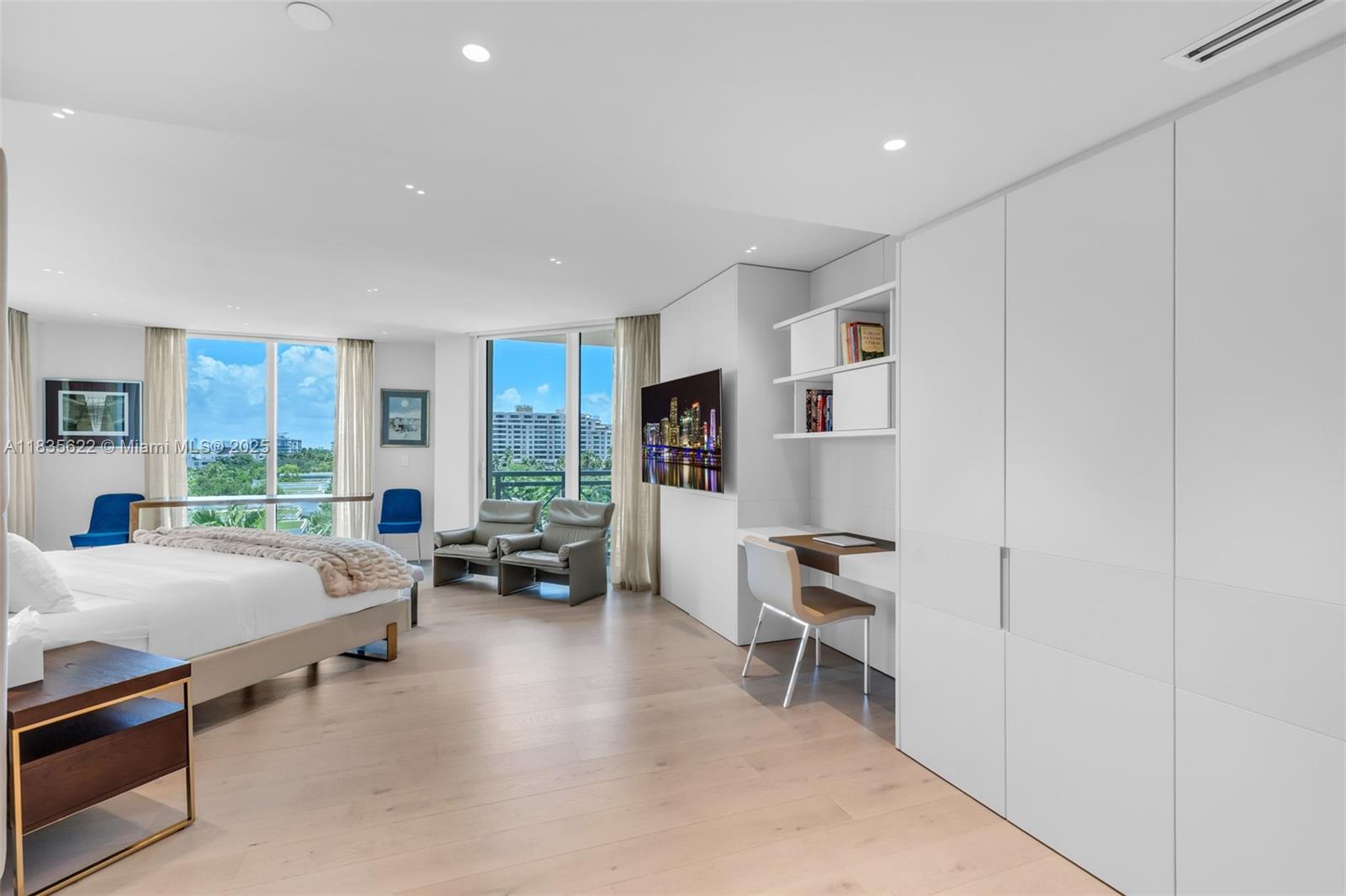 430 Grand Bay Dr # 608