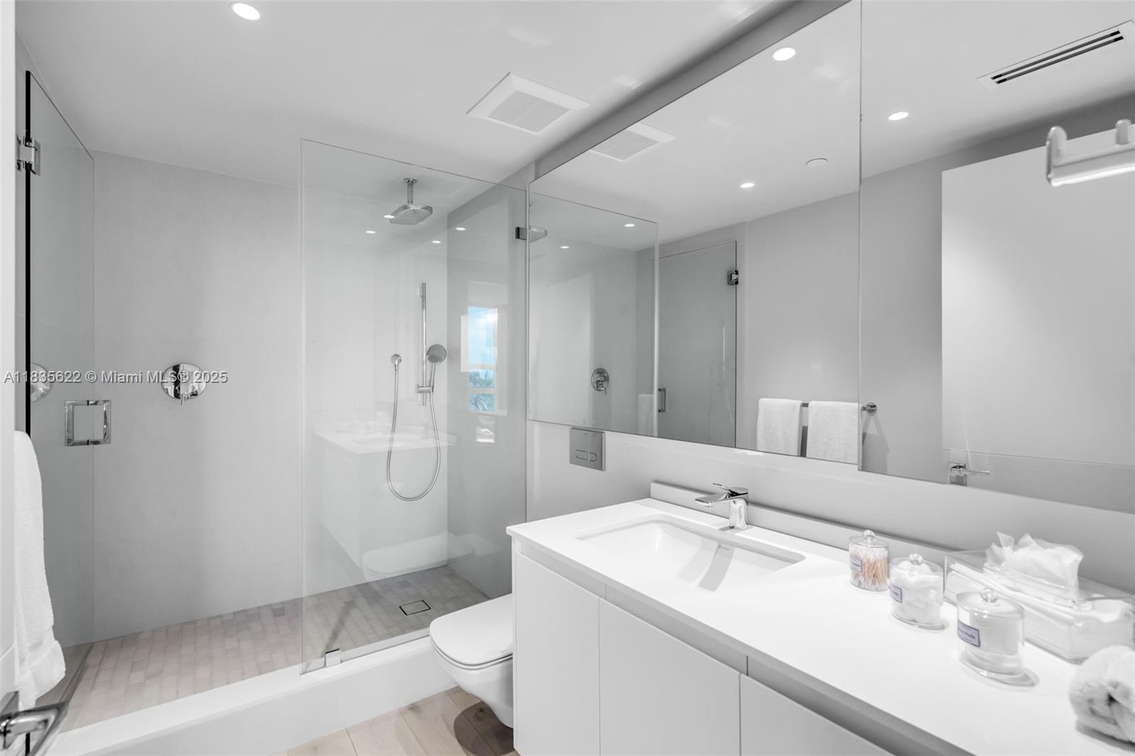 430 Grand Bay Dr # 608