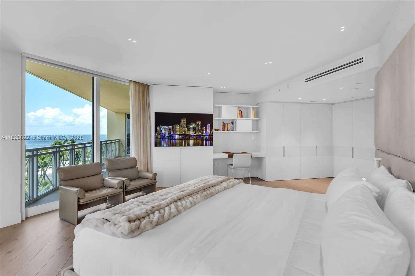 430 Grand Bay Dr # 608