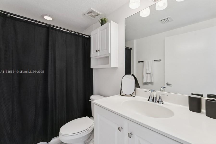 18100 N Bay Rd # 1108