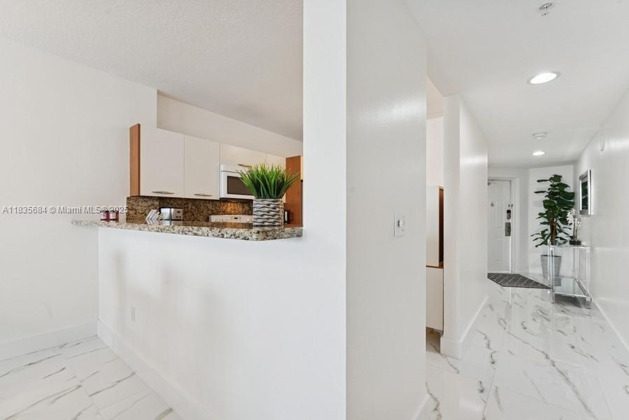 18100 N Bay Rd # 1108