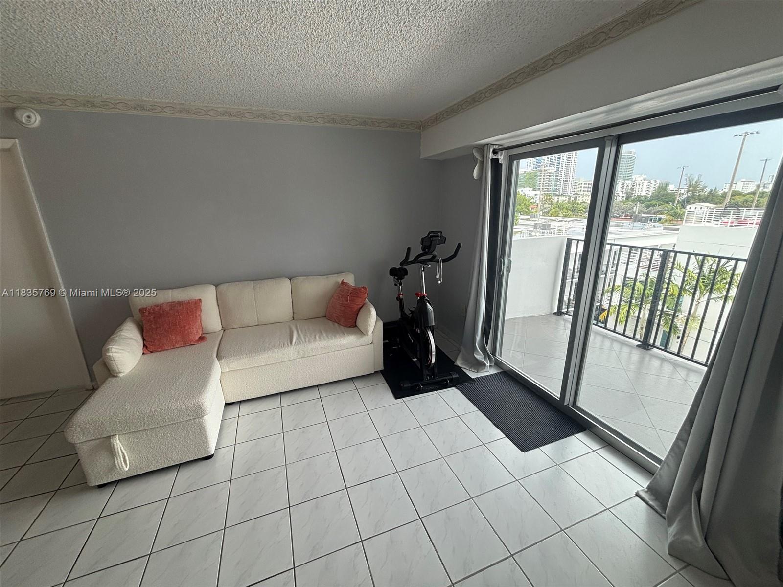 1000 Michigan Ave # 502