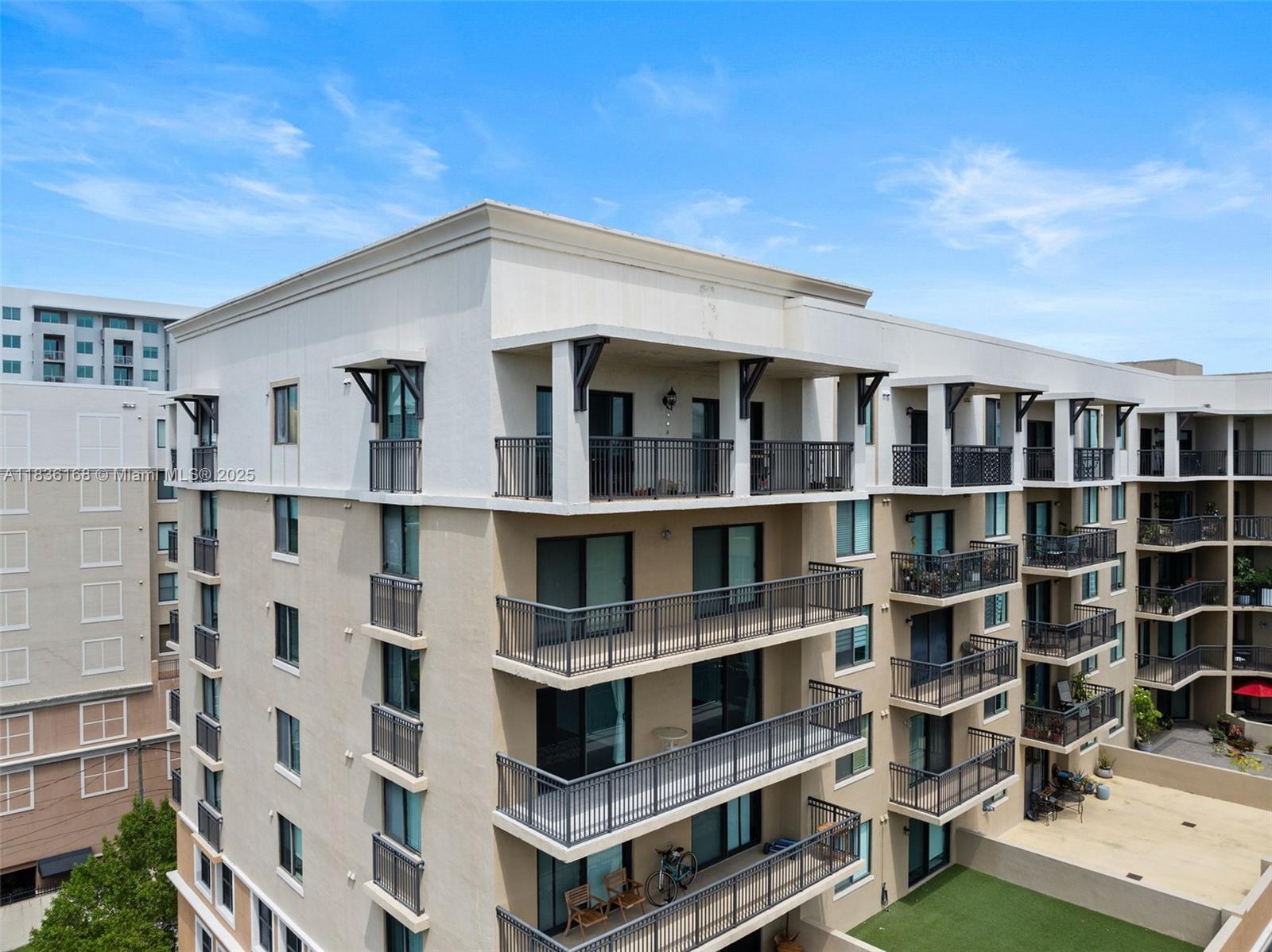 3530 SW 22nd St # 614