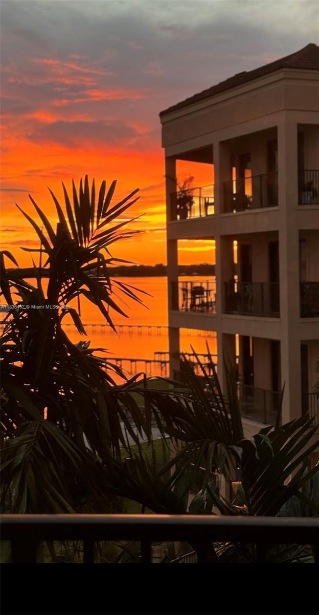 2351 Lakeview Dr # 316