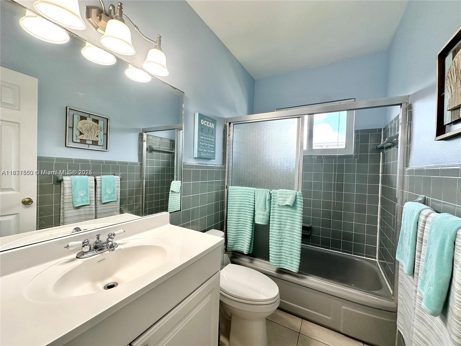 462 Golden Isles Dr # 311