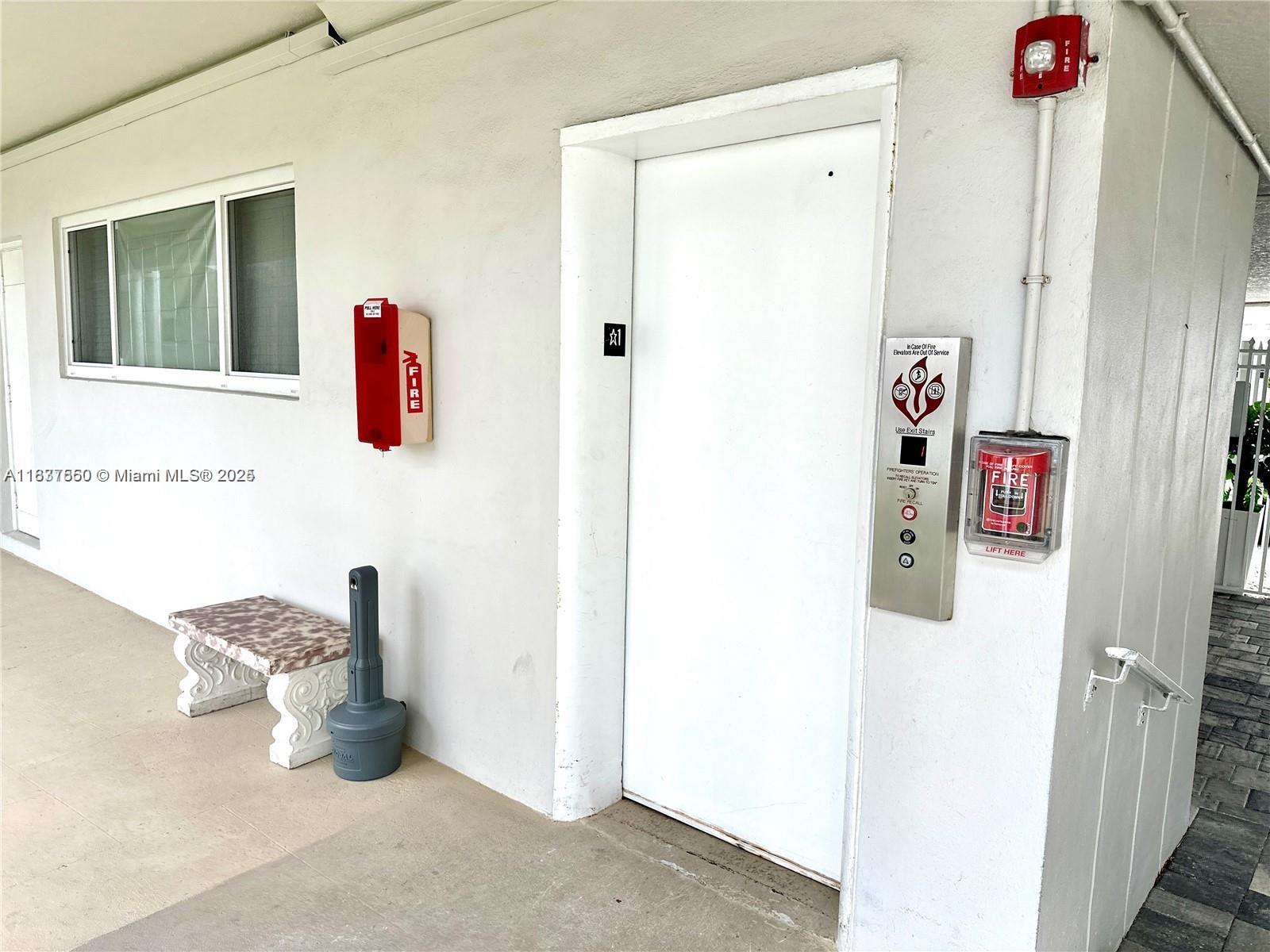 462 Golden Isles Dr # 311