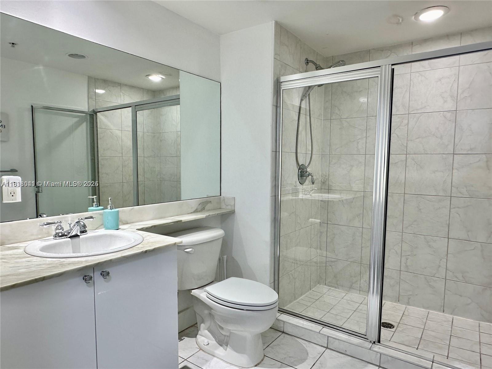 2775 NE 187th St # 322