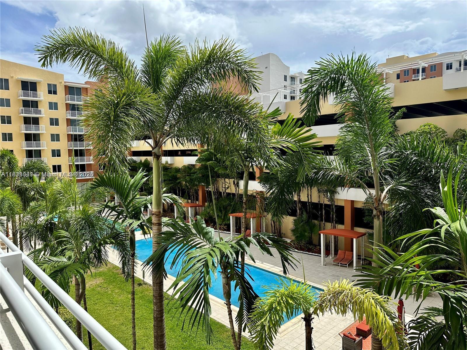 2775 NE 187th St # 322