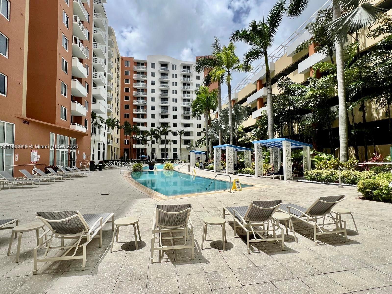 2775 NE 187th St # 322