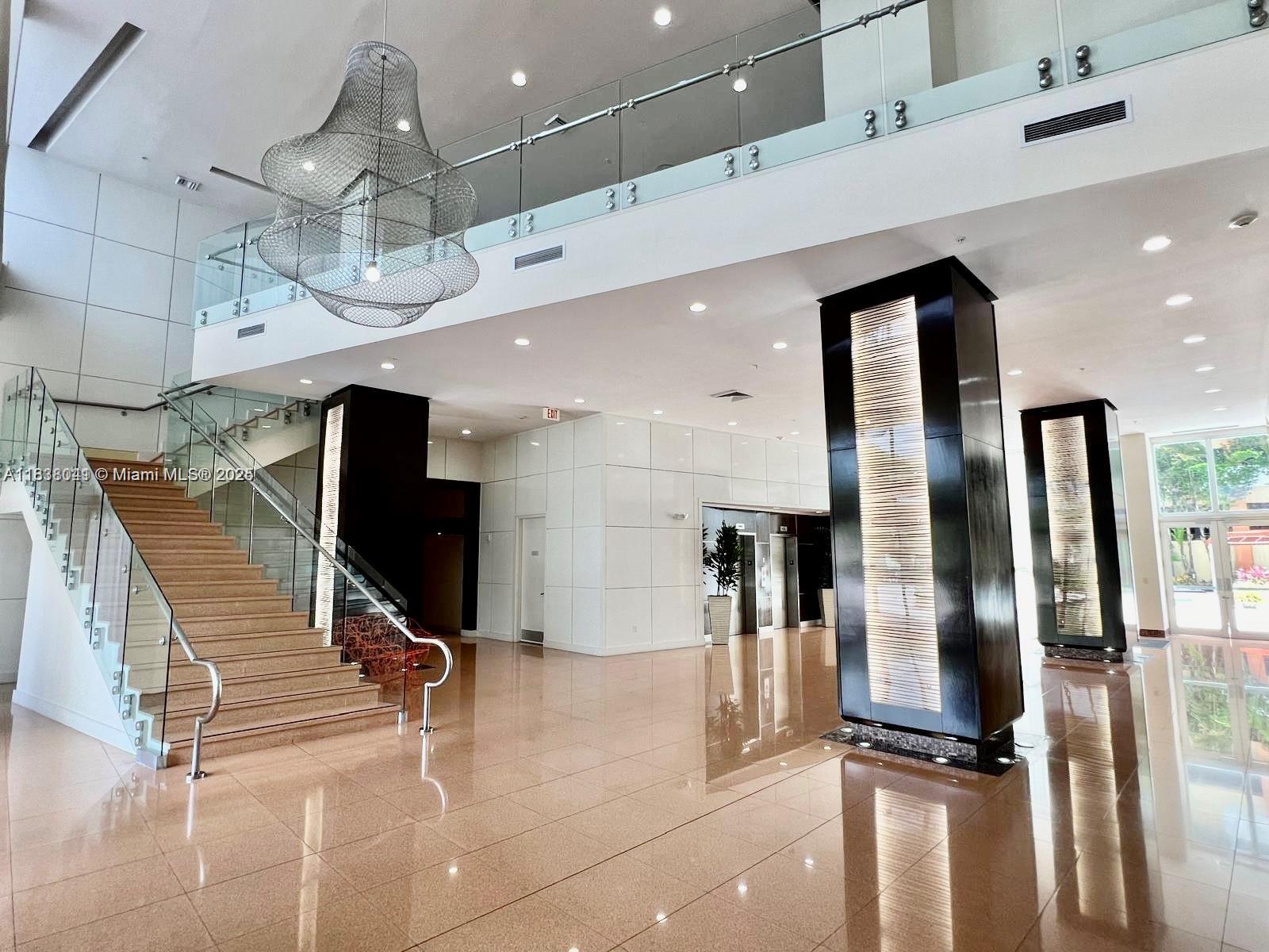 2775 NE 187th St # 322