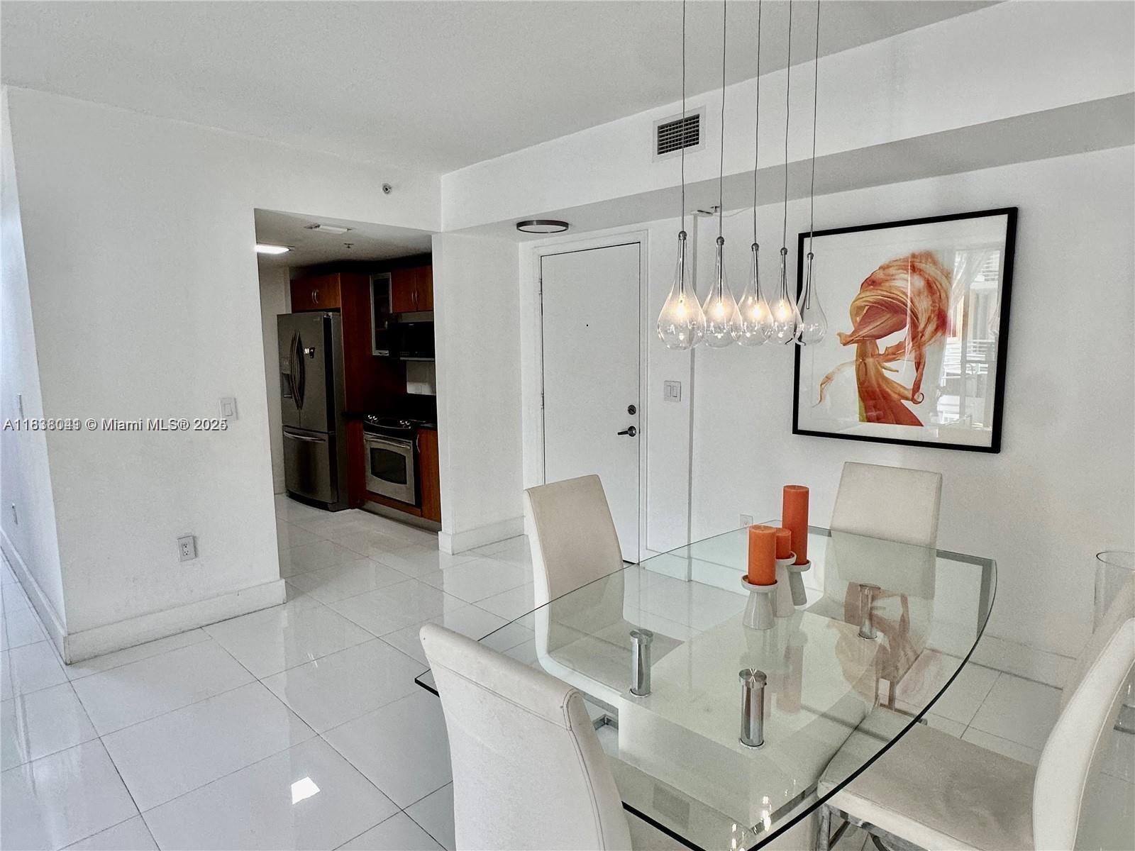 2775 NE 187th St # 322