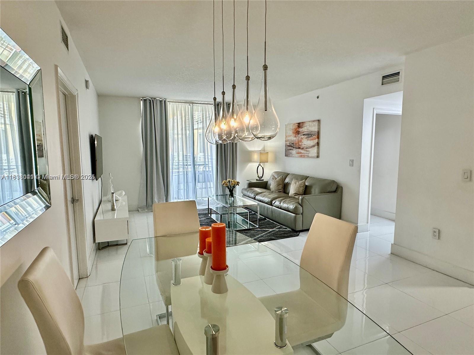 2775 NE 187th St # 322