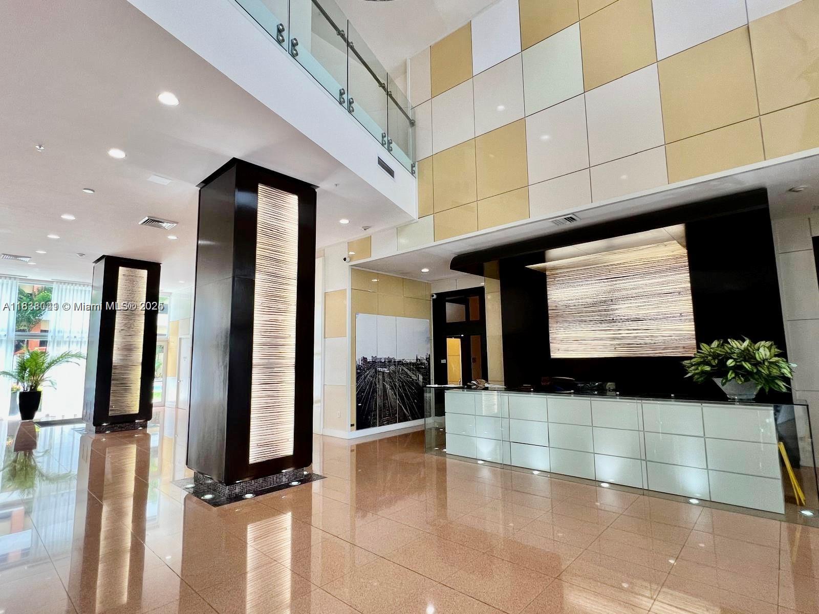 2775 NE 187th St # 322