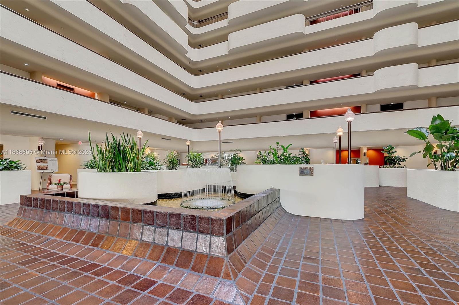 600 Biltmore Way # 616