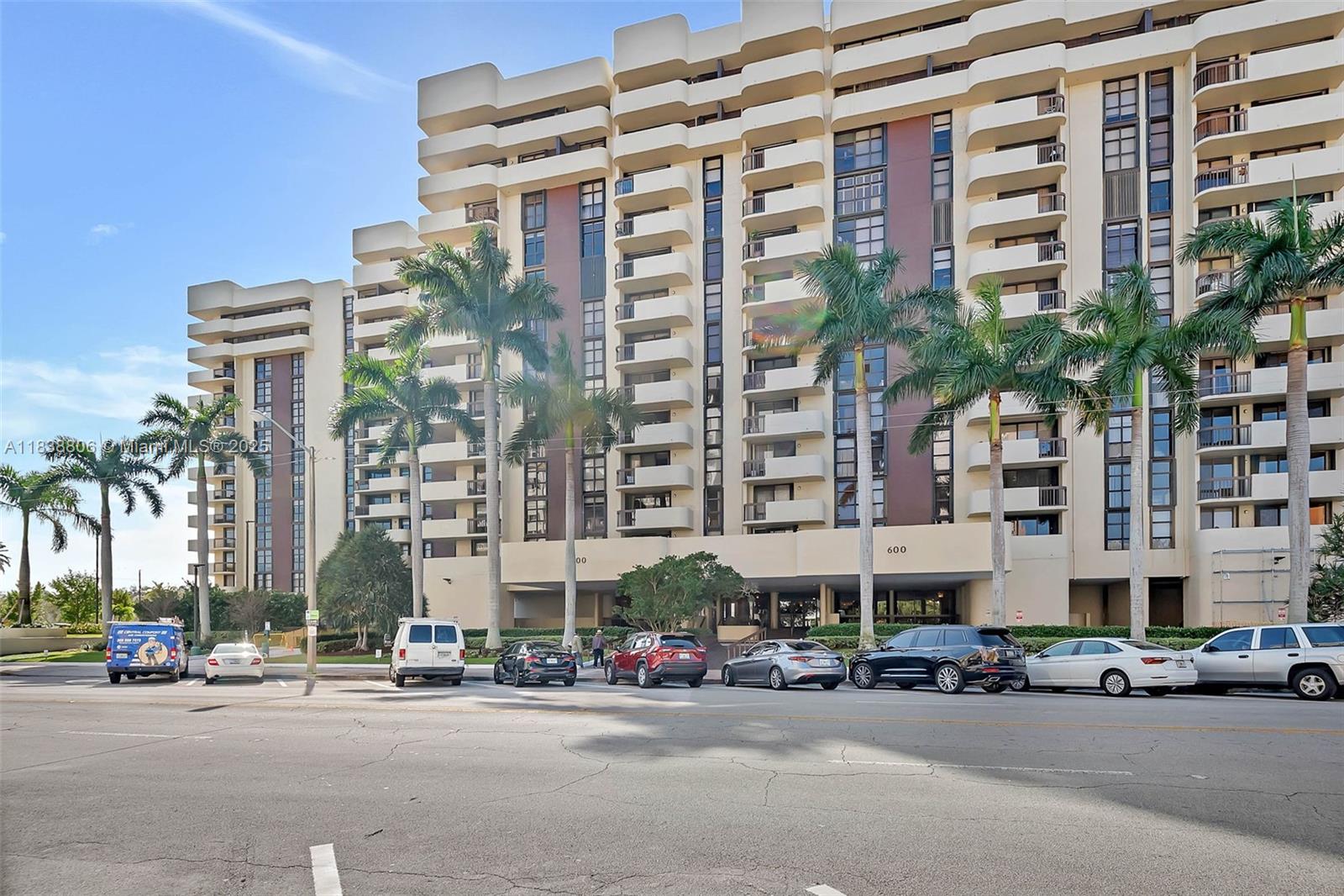 600 Biltmore Way # 616