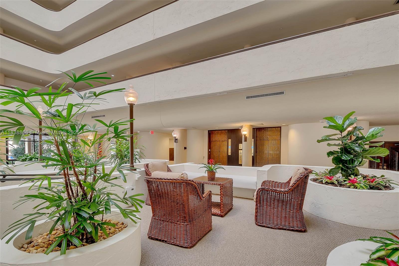 600 Biltmore Way # 616