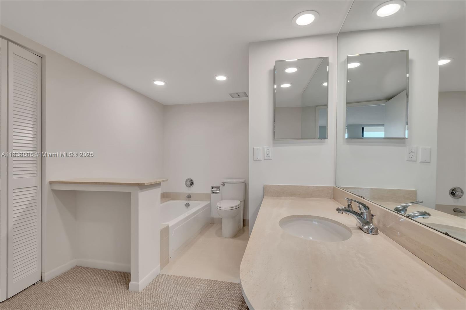 600 Biltmore Way # 616