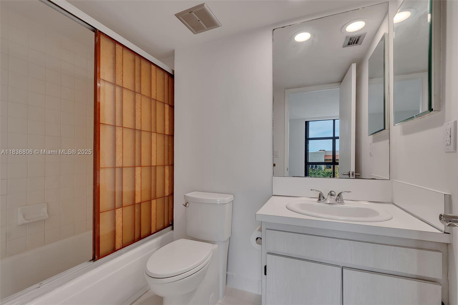 600 Biltmore Way # 616