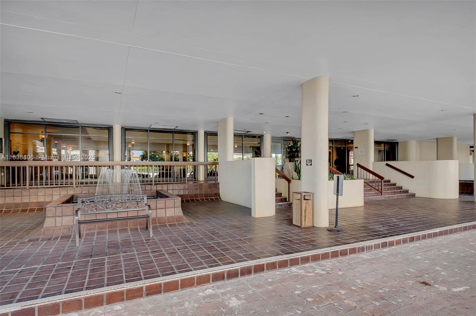 600 Biltmore Way # 616