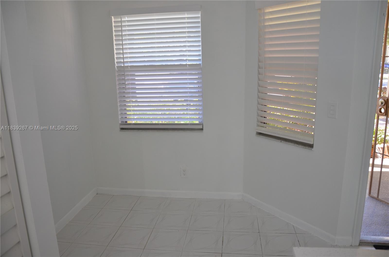 1351 SW 125th Ave # 103S