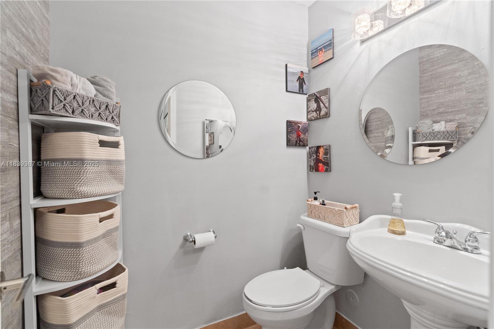 21200 Harbor Way # 11 Unit: 118-11