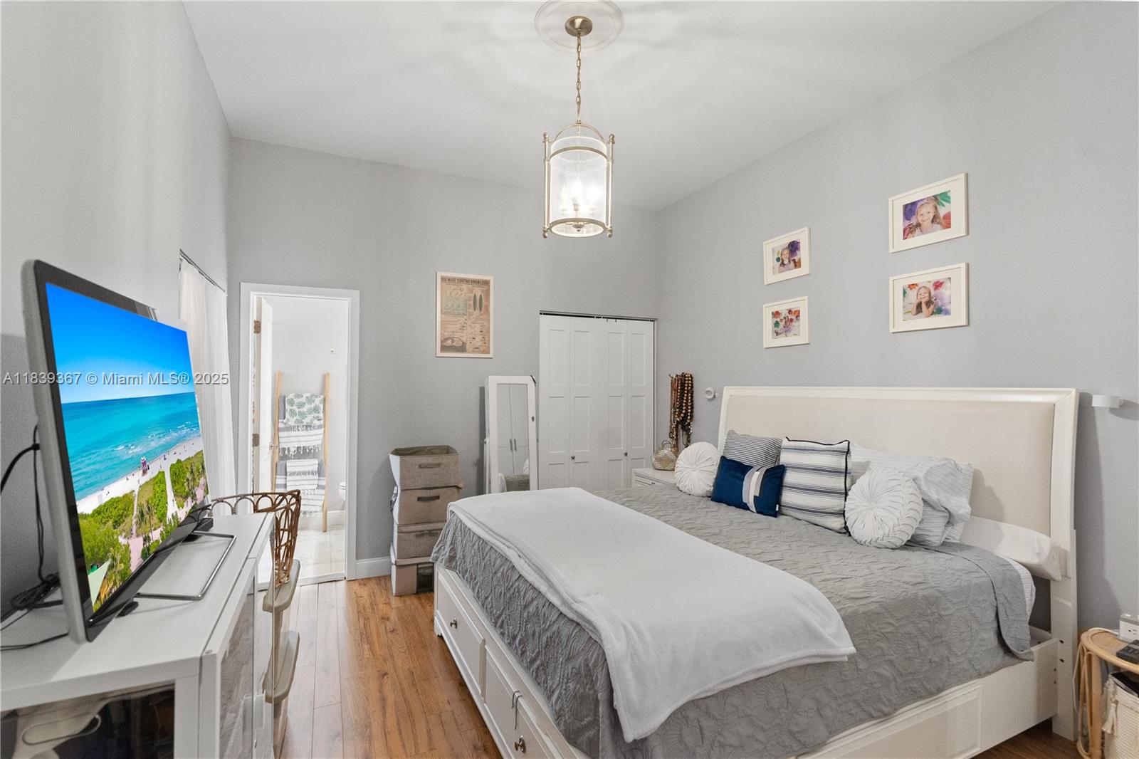 21200 Harbor Way # 11 Unit: 118-11