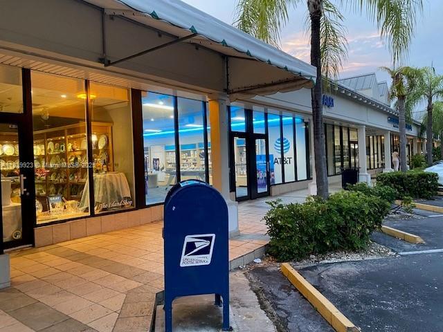 650 Crandon Blvd # 16