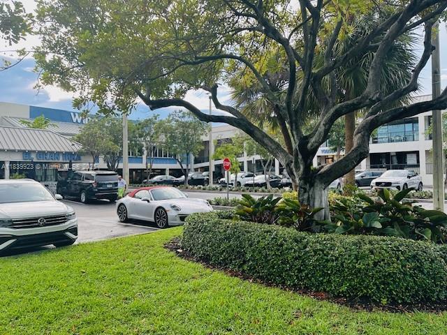 650 Crandon Blvd # 16