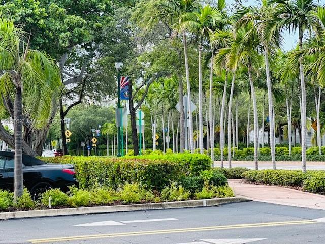 650 Crandon Blvd # 16