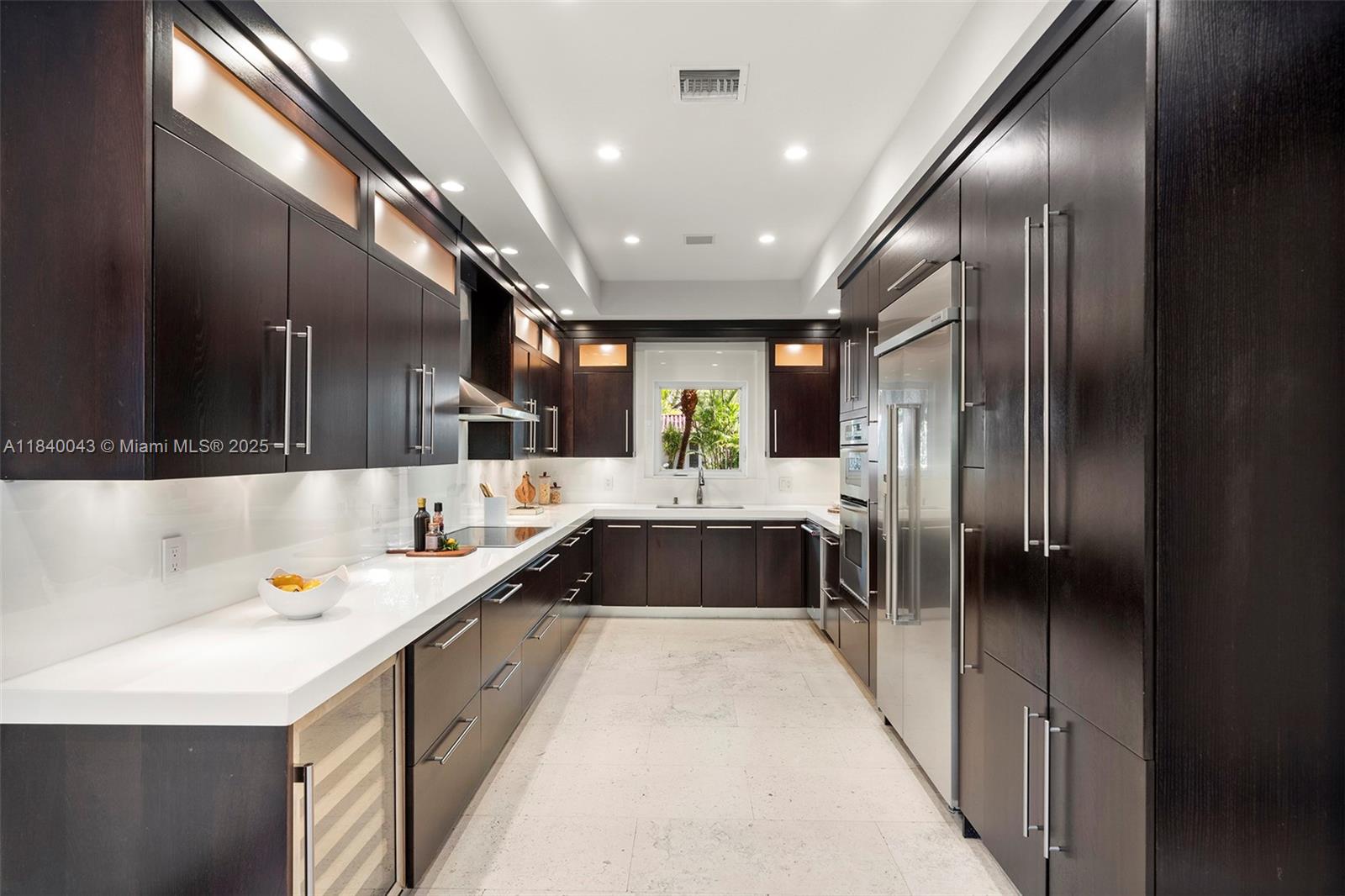 160 W Sunrise Ave