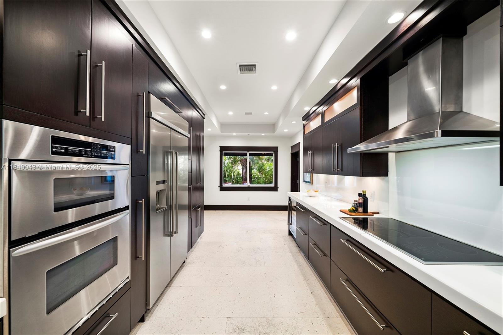 160 W Sunrise Ave