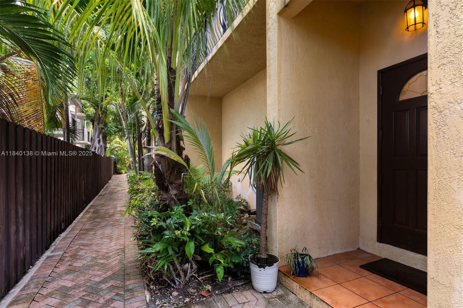 2919 Coconut Ave # 1