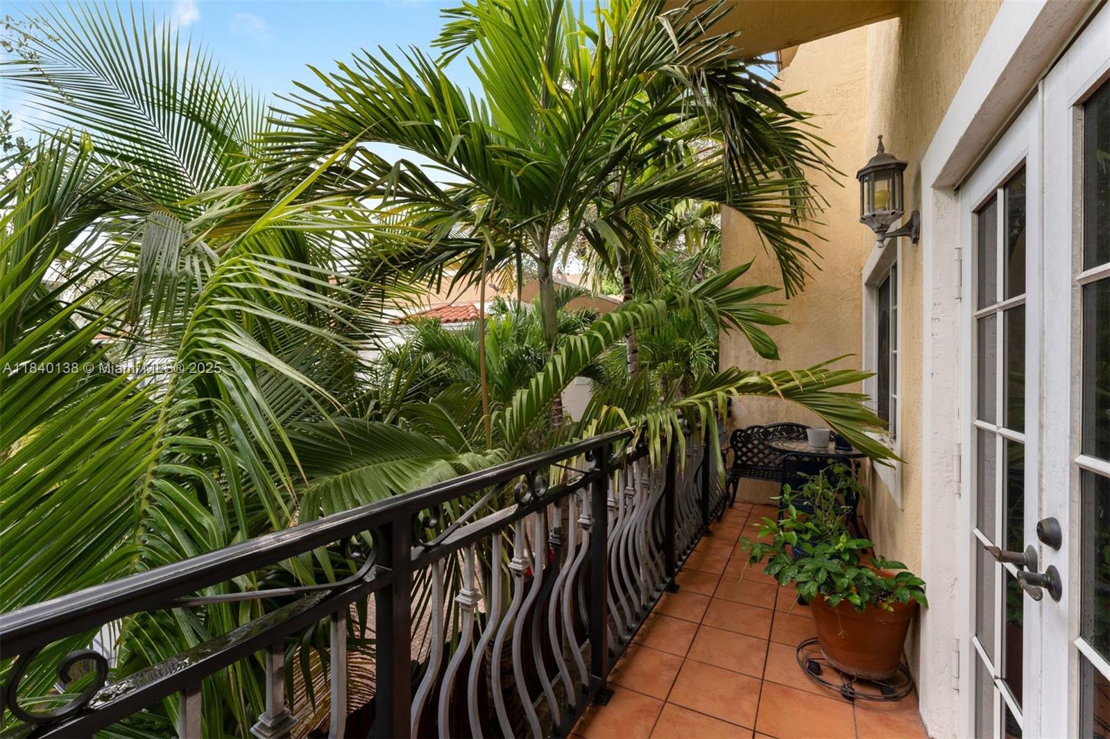 2919 Coconut Ave # 1