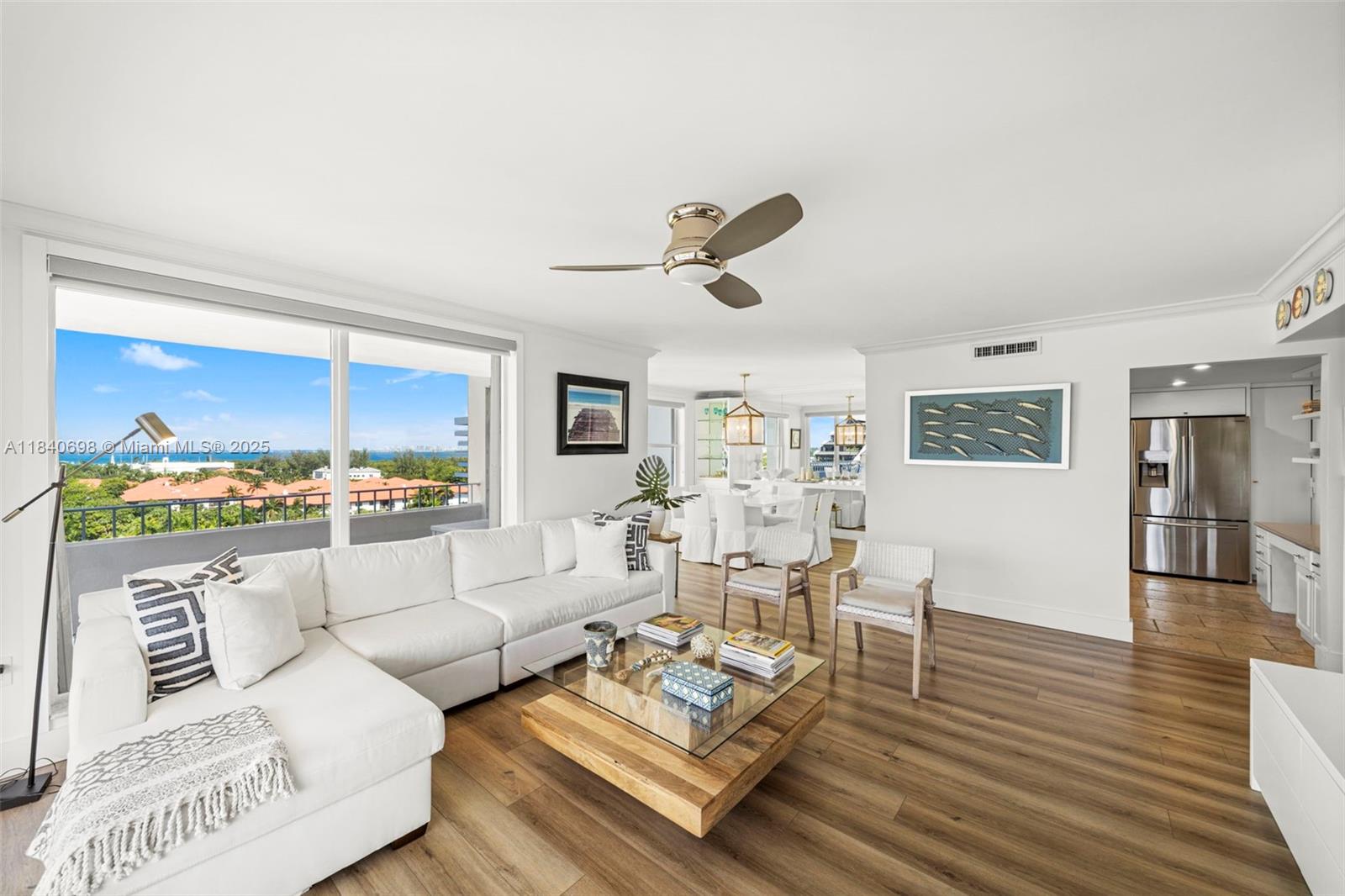 199 Ocean Lane Dr # 1015