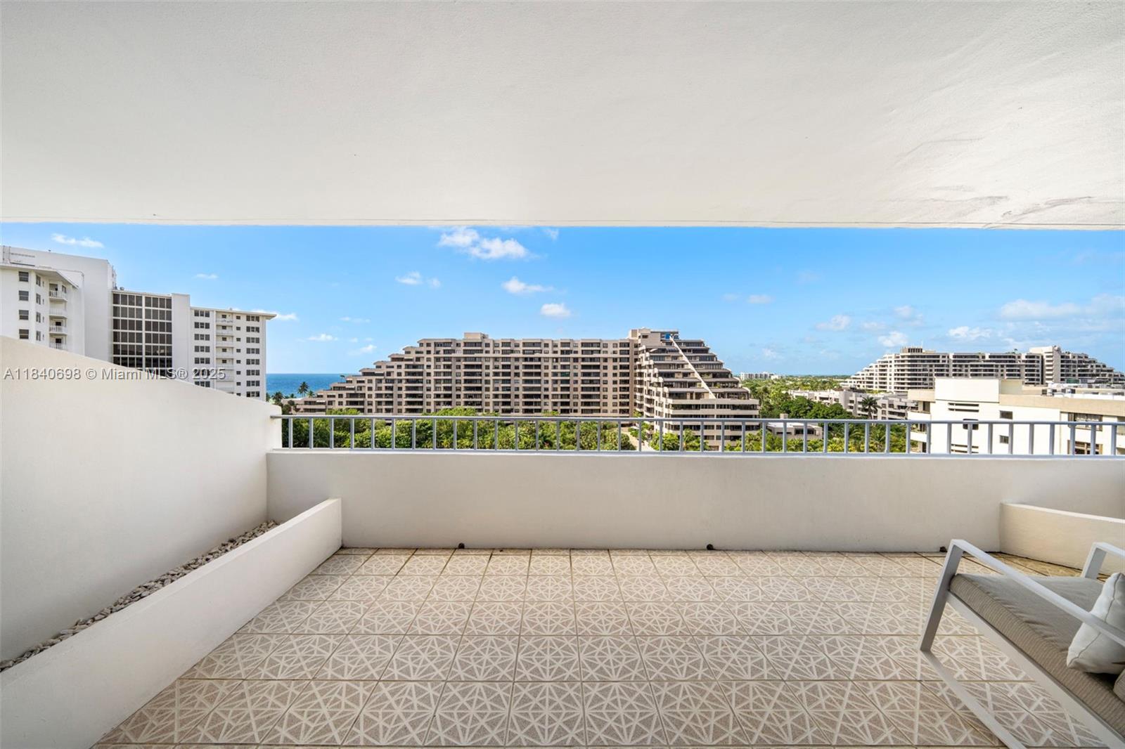 199 Ocean Lane Dr # 1015