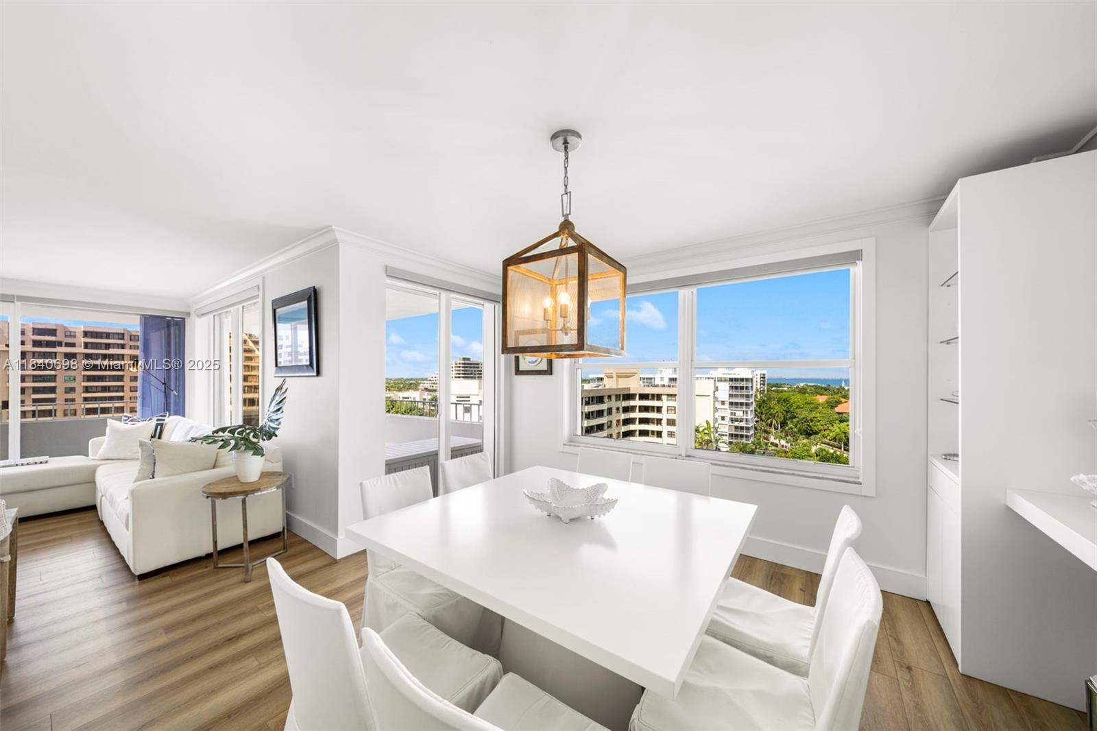 199 Ocean Lane Dr # 1015