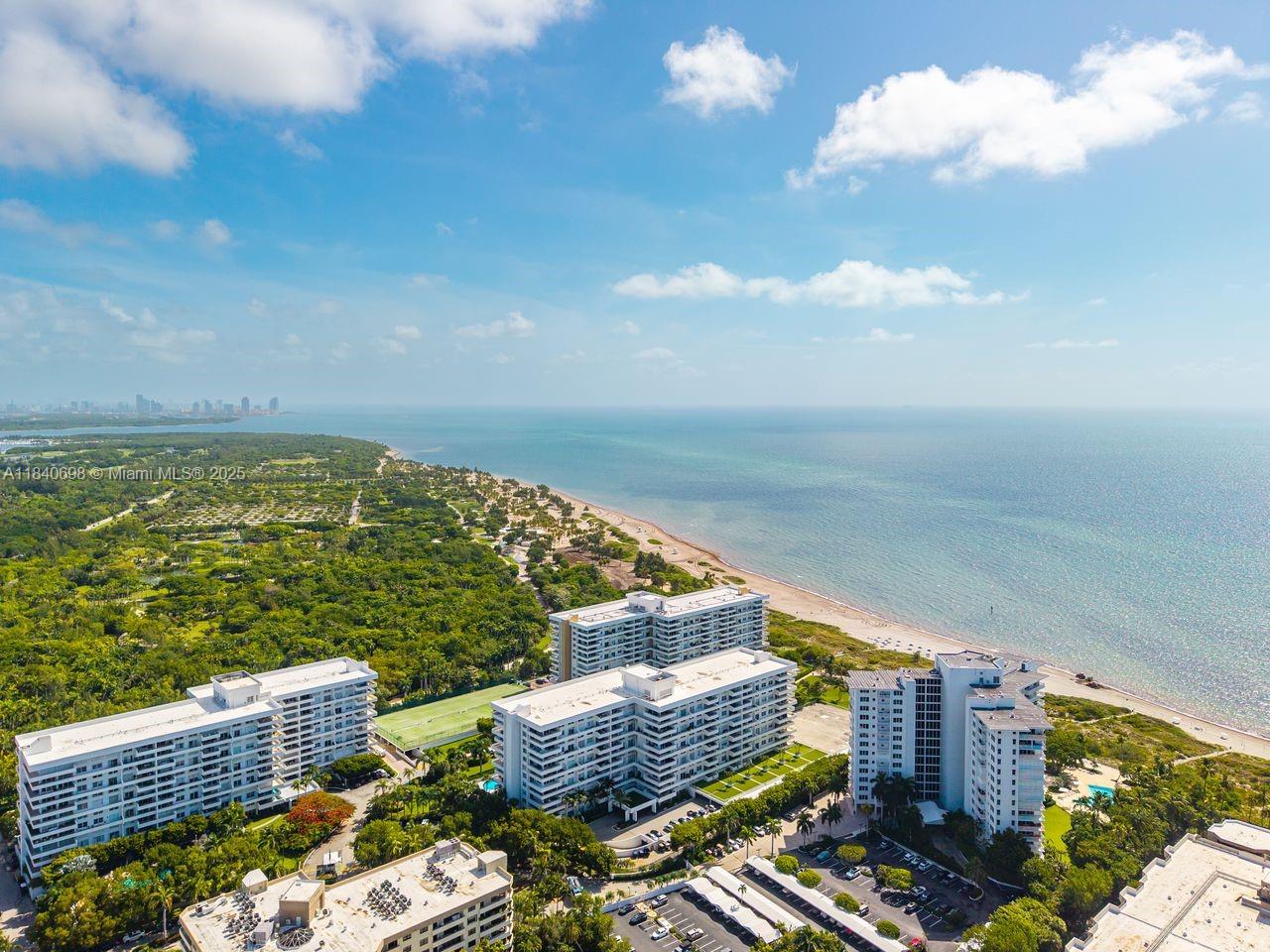 199 Ocean Lane Dr # 1015