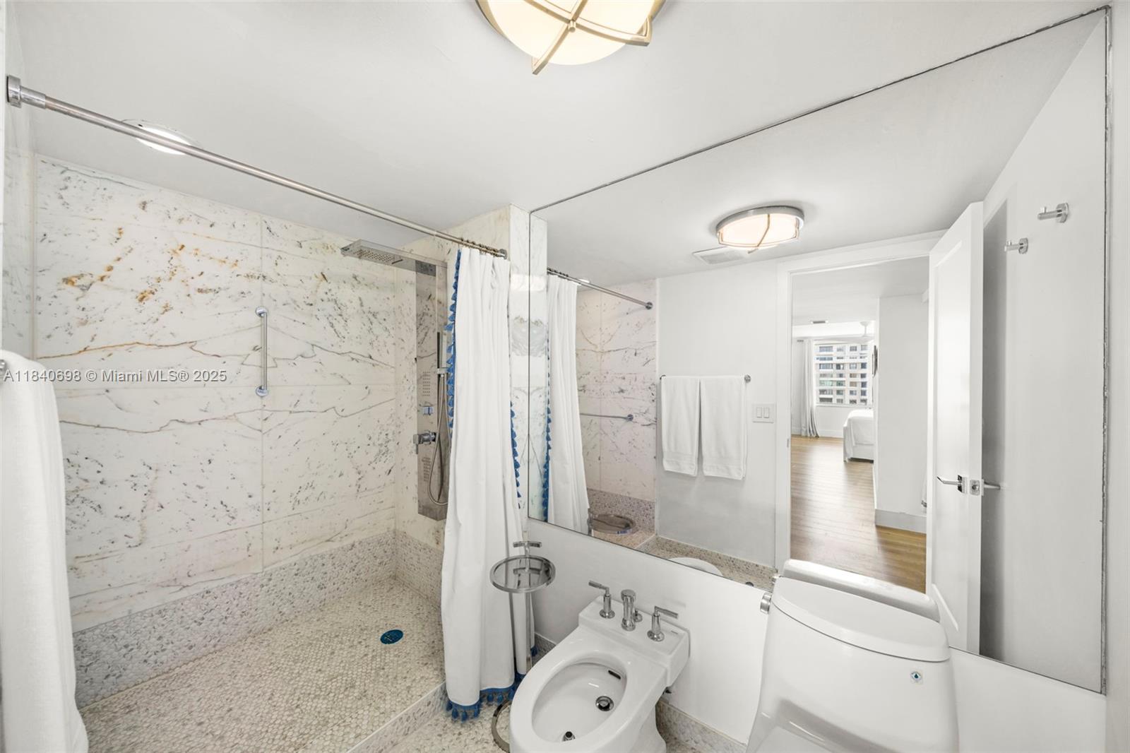 199 Ocean Lane Dr # 1015