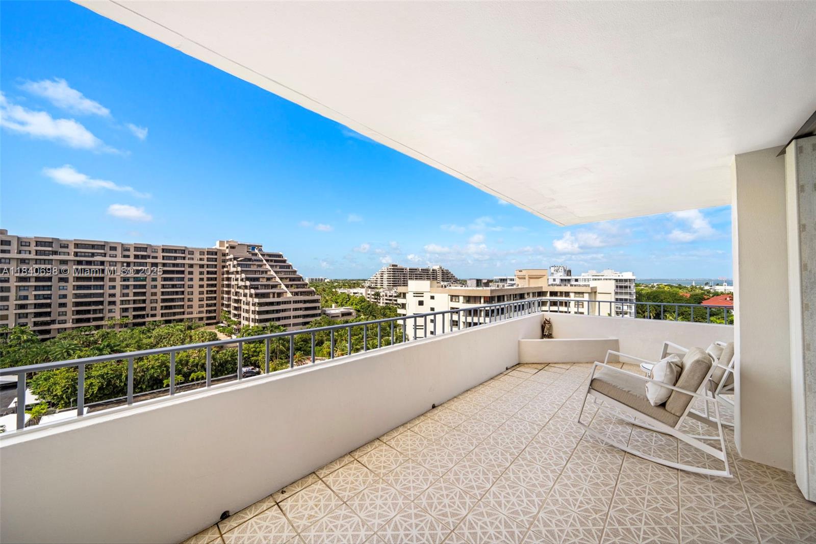 199 Ocean Lane Dr # 1015