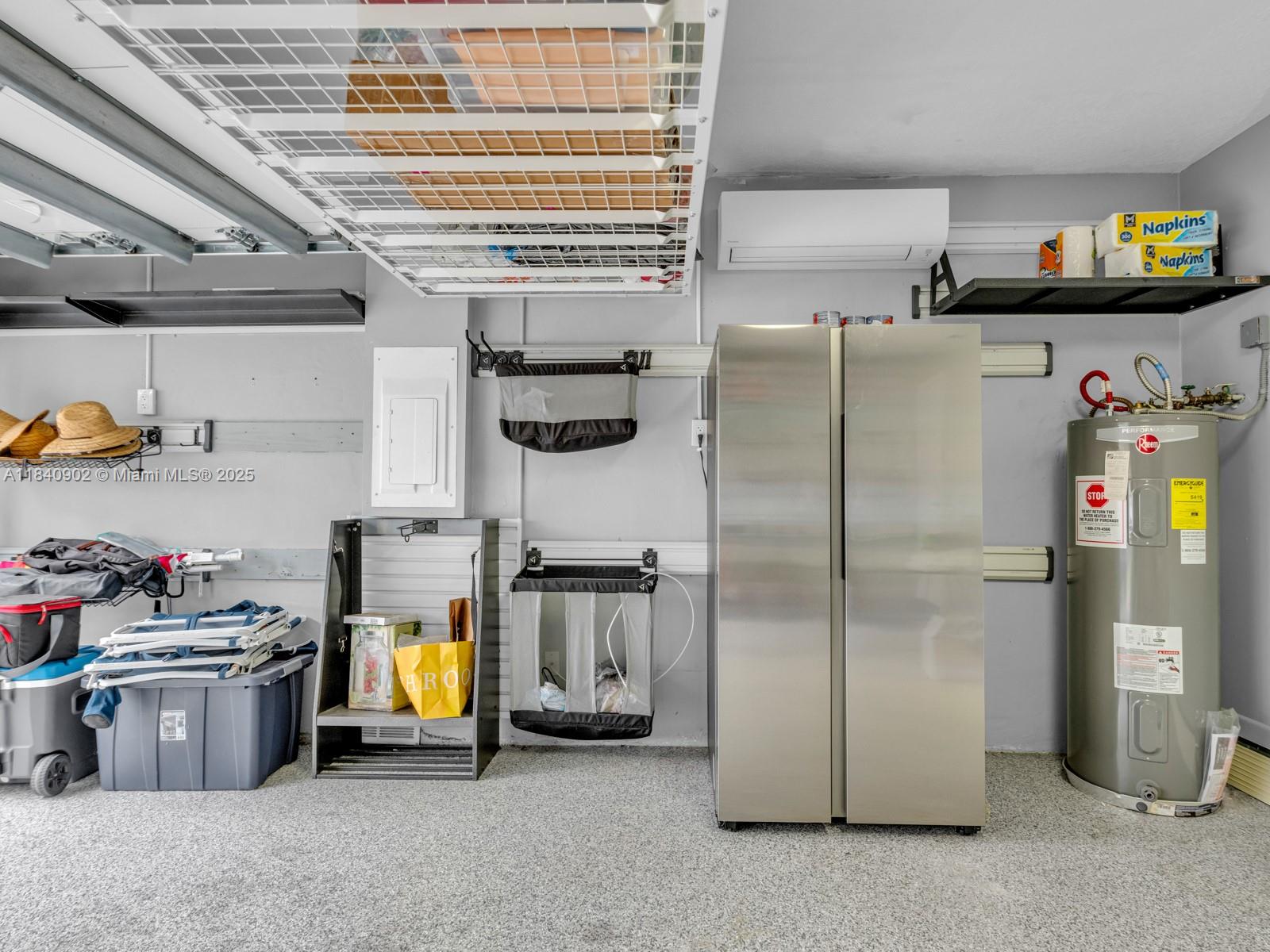 933 Falling Water Rd