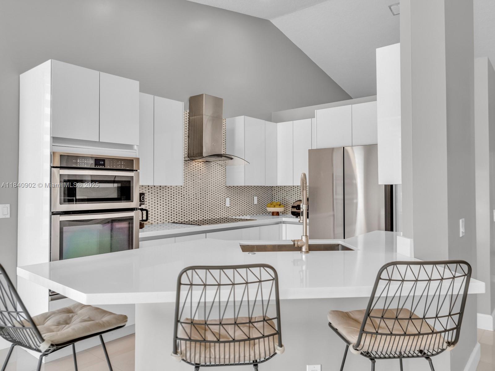 933 Falling Water Rd