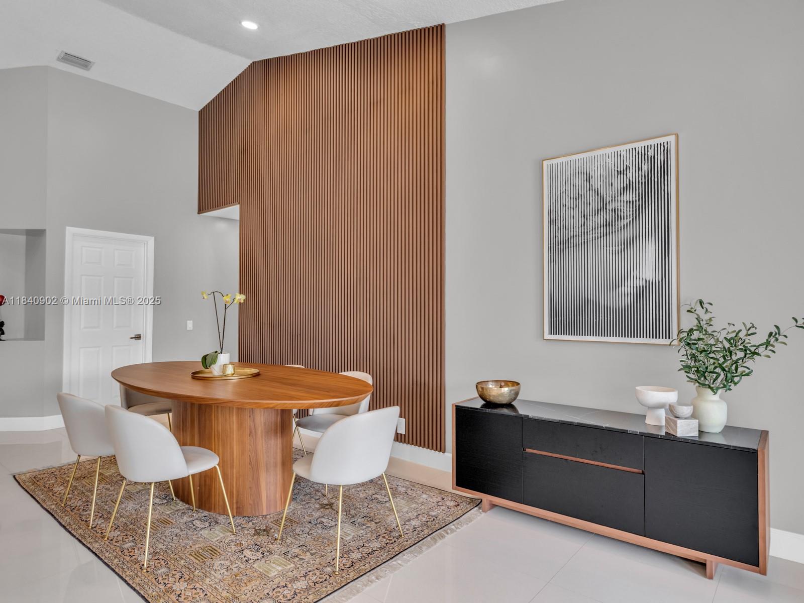 933 Falling Water Rd